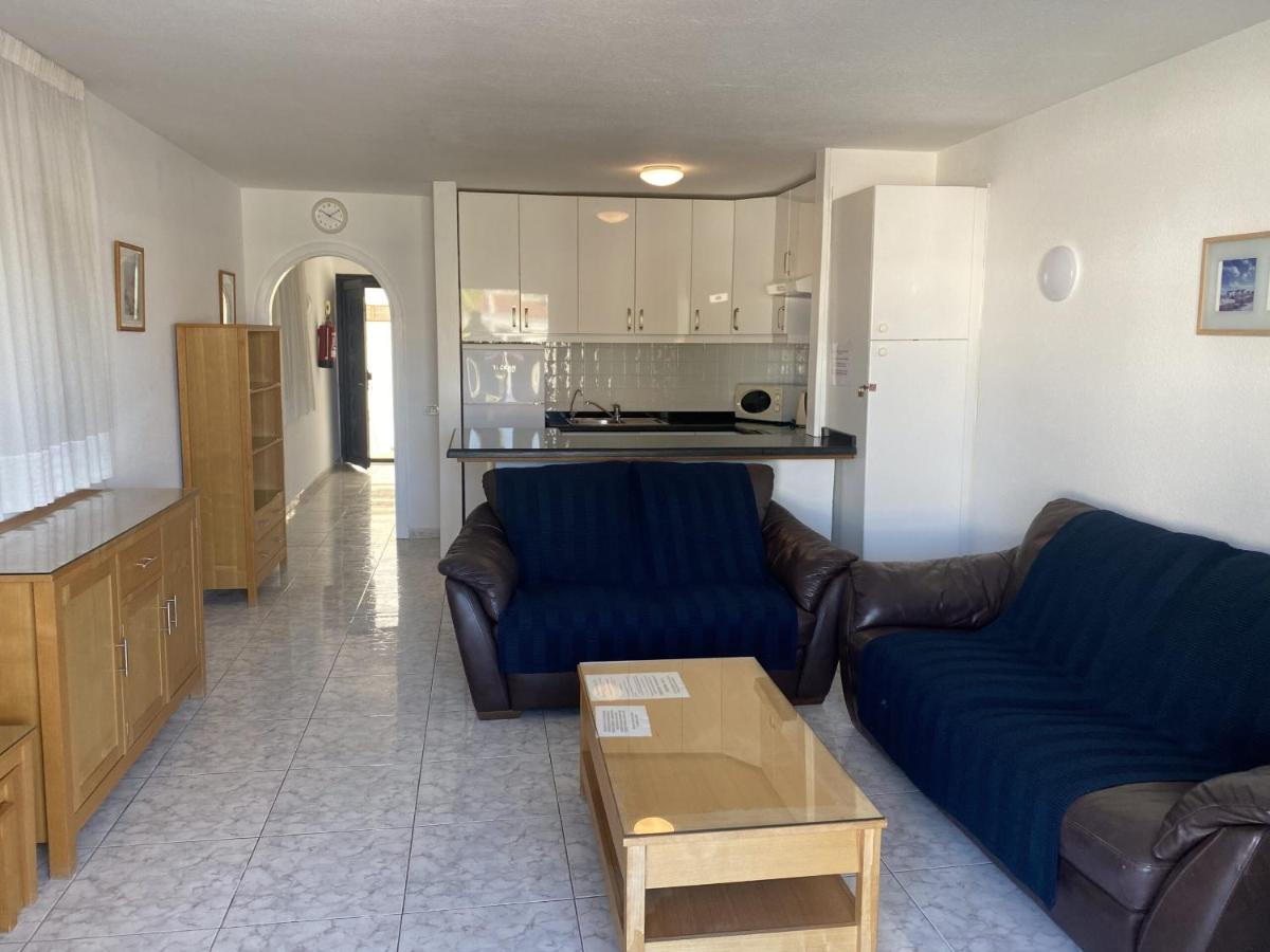 Victoria Court Apartment 13A2 Арона Екстериор снимка